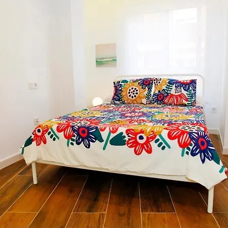 Amazing 3bd Apt. Beach And Center + Parking Apartment *